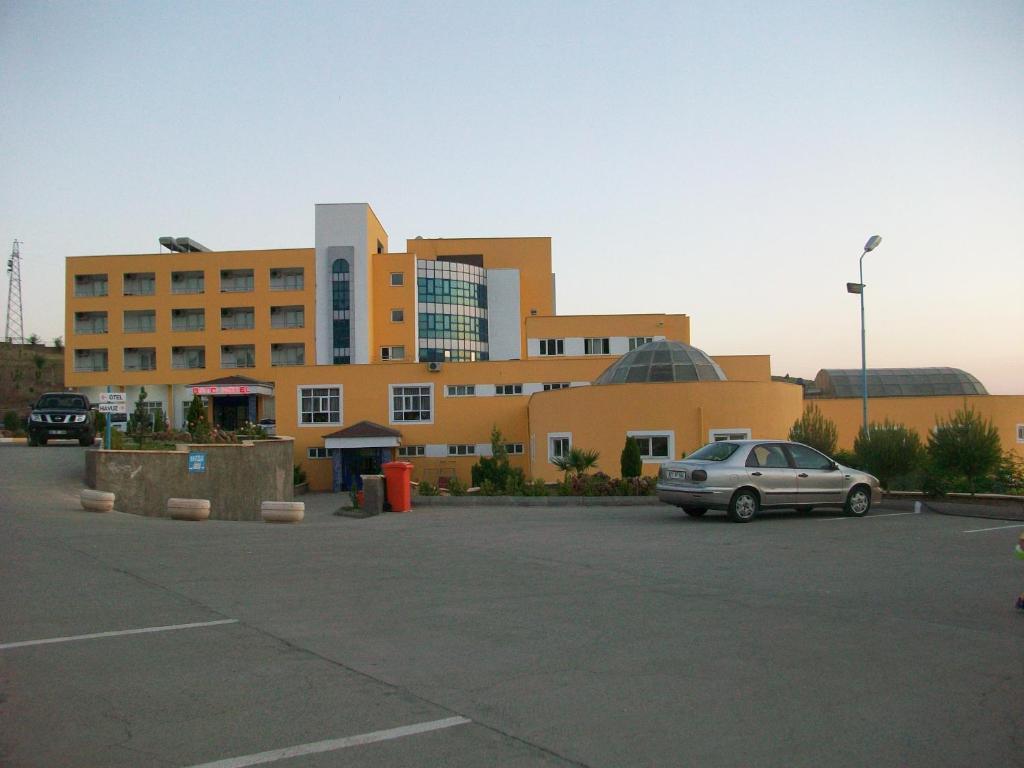 Bato Thermal Hotel بطمان المظهر الخارجي الصورة