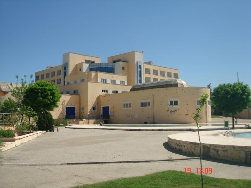 Bato Thermal Hotel بطمان المظهر الخارجي الصورة